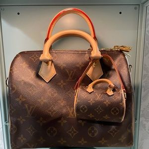 Louise Vuitton Speedy 25 Bandouliere Monogram SOLD